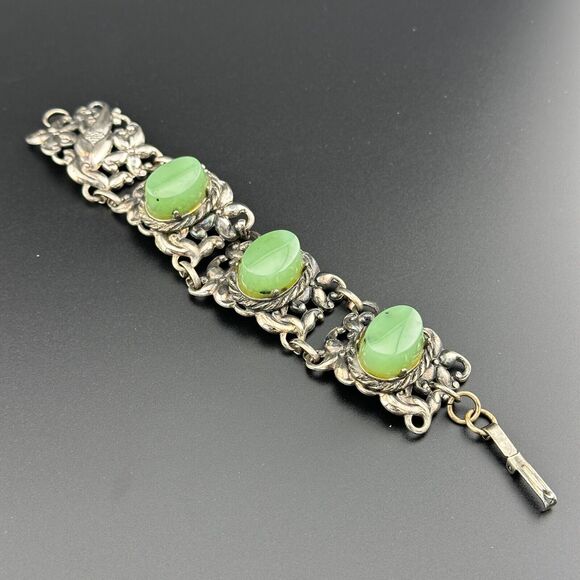 Vintage Silver Tone Repousse Metal Green Nephrite Floral Panel Bracelet 6.5-6.75 - Picture 7 of 13